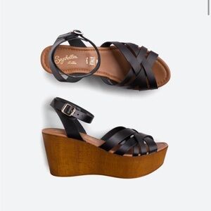 High and Low Leather Strappy Platform Wedge EUC